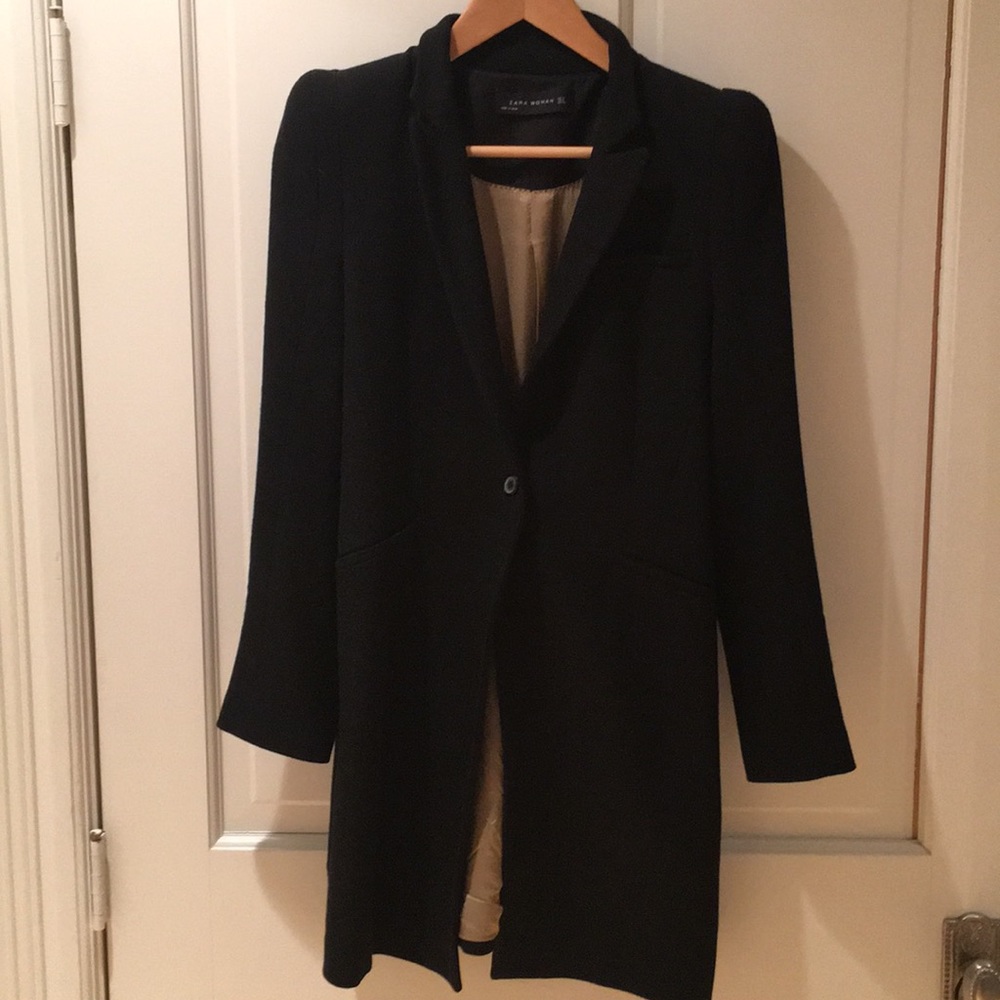 Zara beautiful pristine Black S coat